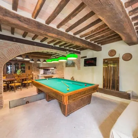 Hotel Casolare Con Piscina Wi-fi, Netflix E Biliardo Chioano